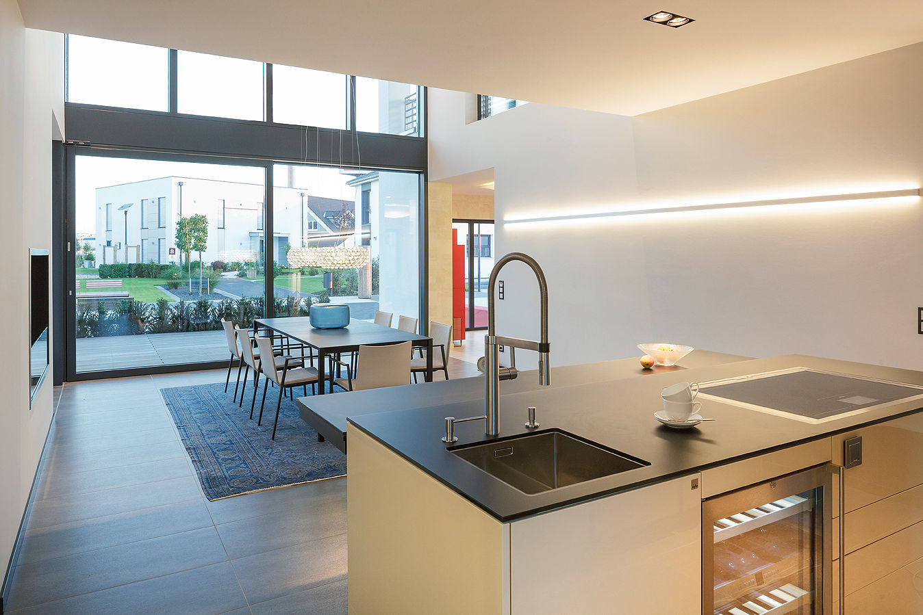 LUXHAUS Musterhaus Köln, Lopez-Fotodesign Lopez-Fotodesign Modern kitchen