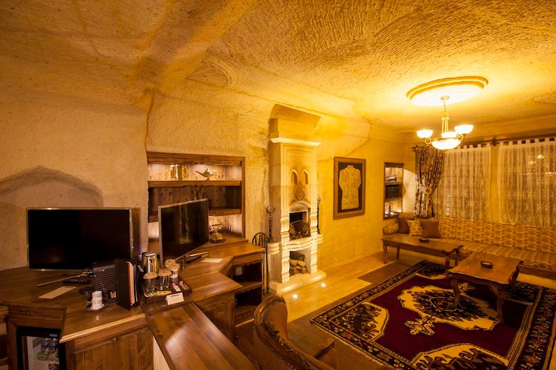 Kuşçular Konağı Öncesi Ve Sonrası, Kayakapi Premium Caves - Cappadocia Kayakapi Premium Caves - Cappadocia Rustic style living room