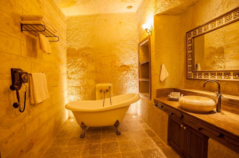 Kuşçular Konağı Öncesi Ve Sonrası, Kayakapi Premium Caves - Cappadocia Kayakapi Premium Caves - Cappadocia Rustic style bathroom