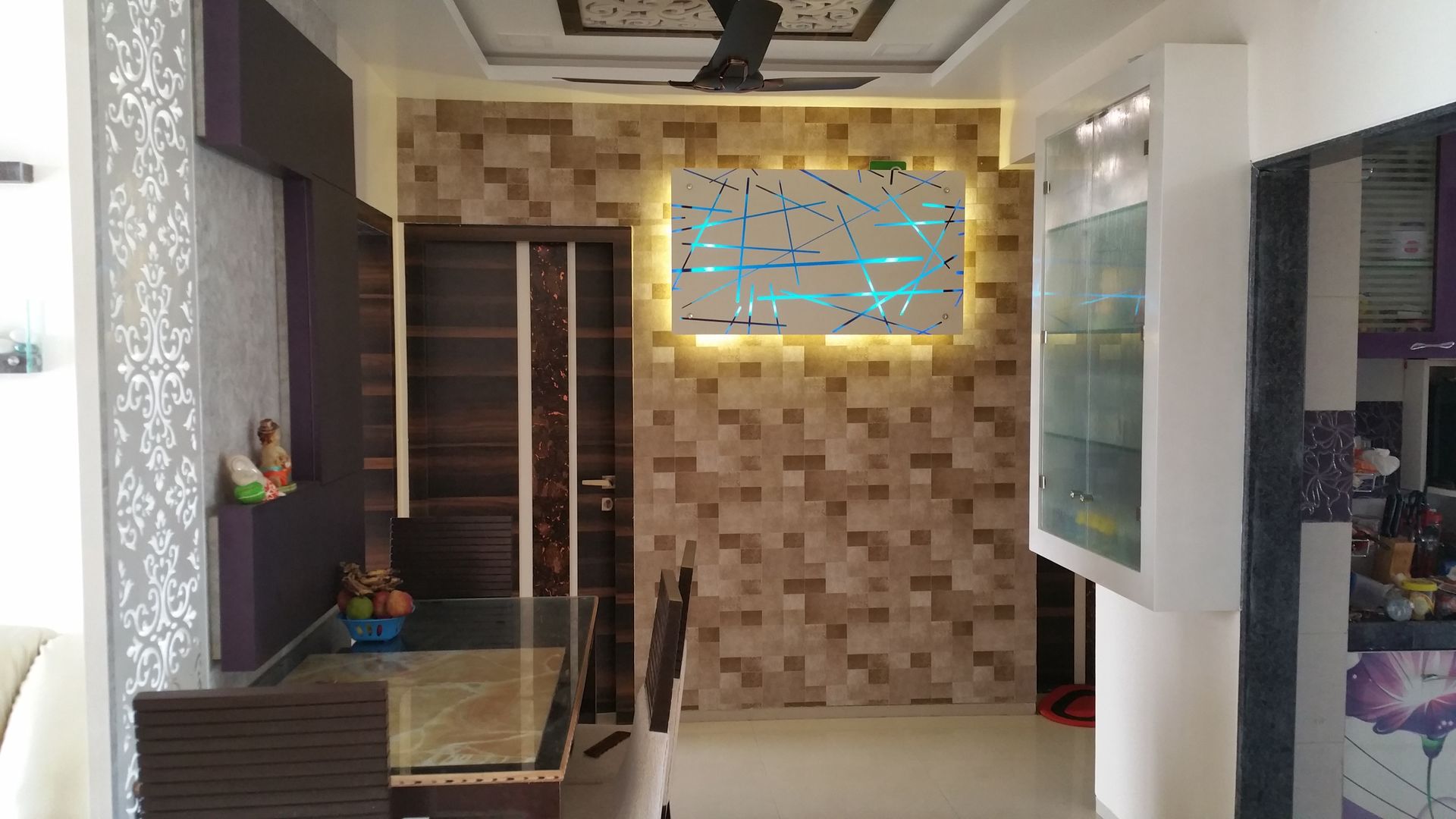 3 BHK Apartment , Alaya D'decor Alaya D'decor الممر الحديث، المدخل و الدرج أبلكاش