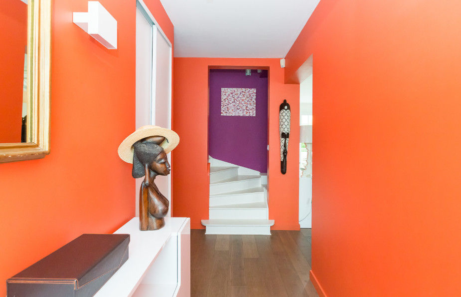 Aménagement et décoration d'une villa région St Germain en Laye, Katia Rocchia Home Designer Katia Rocchia Home Designer Modern corridor, hallway & stairs