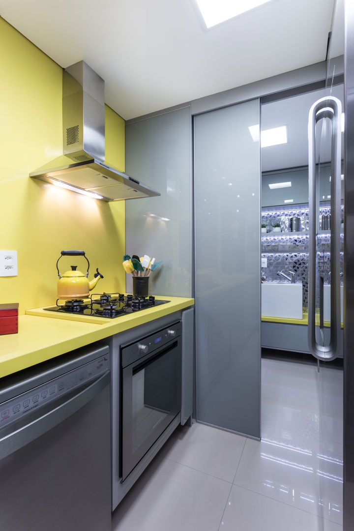 Apartamento jovem casal, B+R Arquitetura B+R Arquitetura Modern kitchen Bench tops