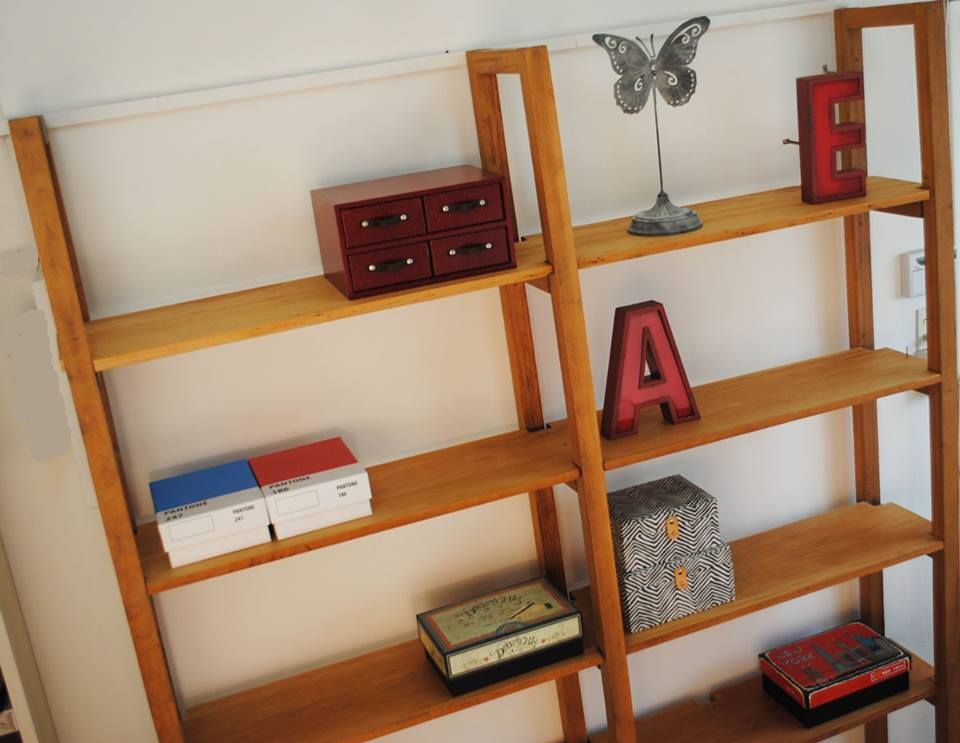 Bibliotecas, ORGANIZZA ORGANIZZA Moderne woonkamers Wandplanken