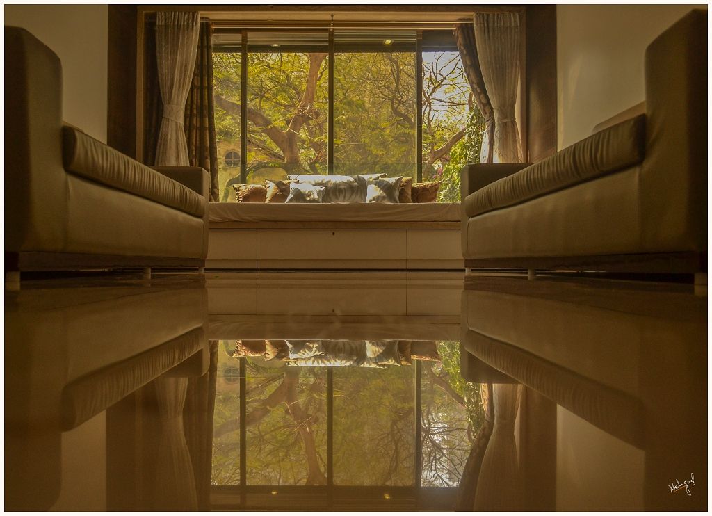 The Minimalist House, Neha Goel Architects Neha Goel Architects Salones minimalistas