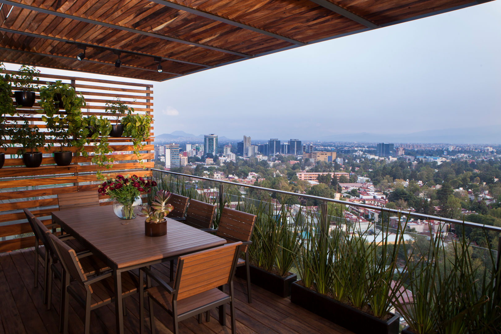 Proyecto PH Las Flores, Basch Arquitectos Basch Arquitectos Modern balcony, veranda & terrace