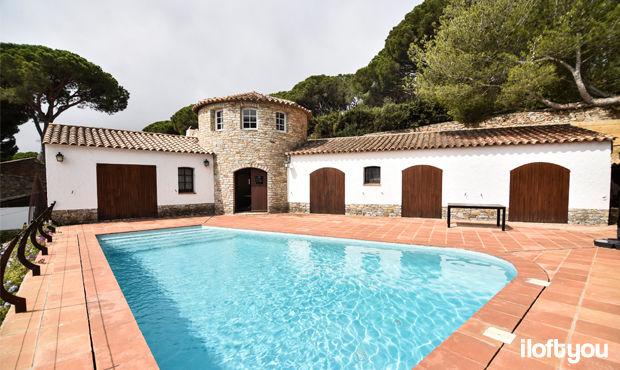 Casa en Begur, iloftyou iloftyou Pool Pool