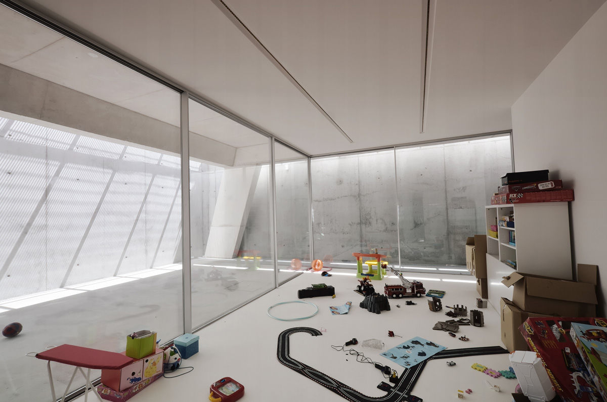 Vista Interior guedes cruz arquitectos Quarto infantil minimalista