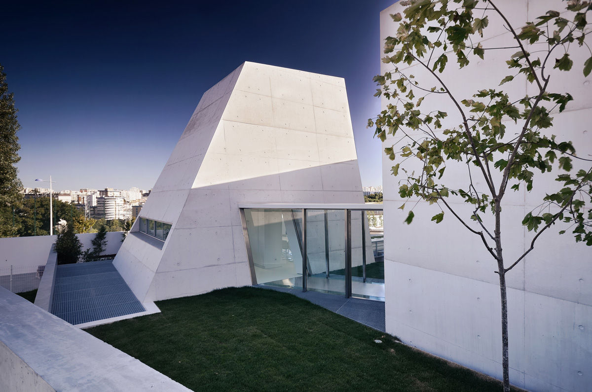 Casa em Alcoutins, Lisboa, guedes cruz arquitectos guedes cruz arquitectos Minimalistische Häuser