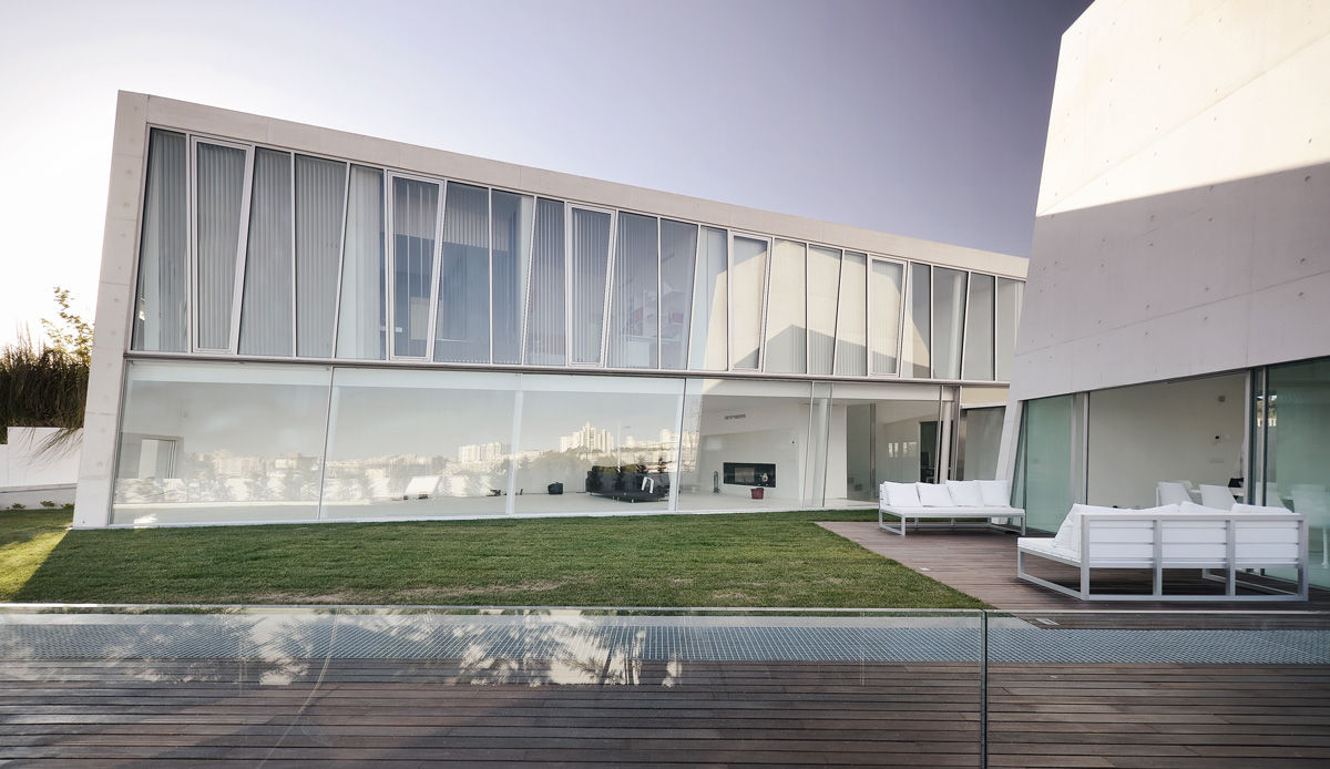 Casa em Alcoutins, Lisboa, guedes cruz arquitectos guedes cruz arquitectos Nhà phong cách tối giản