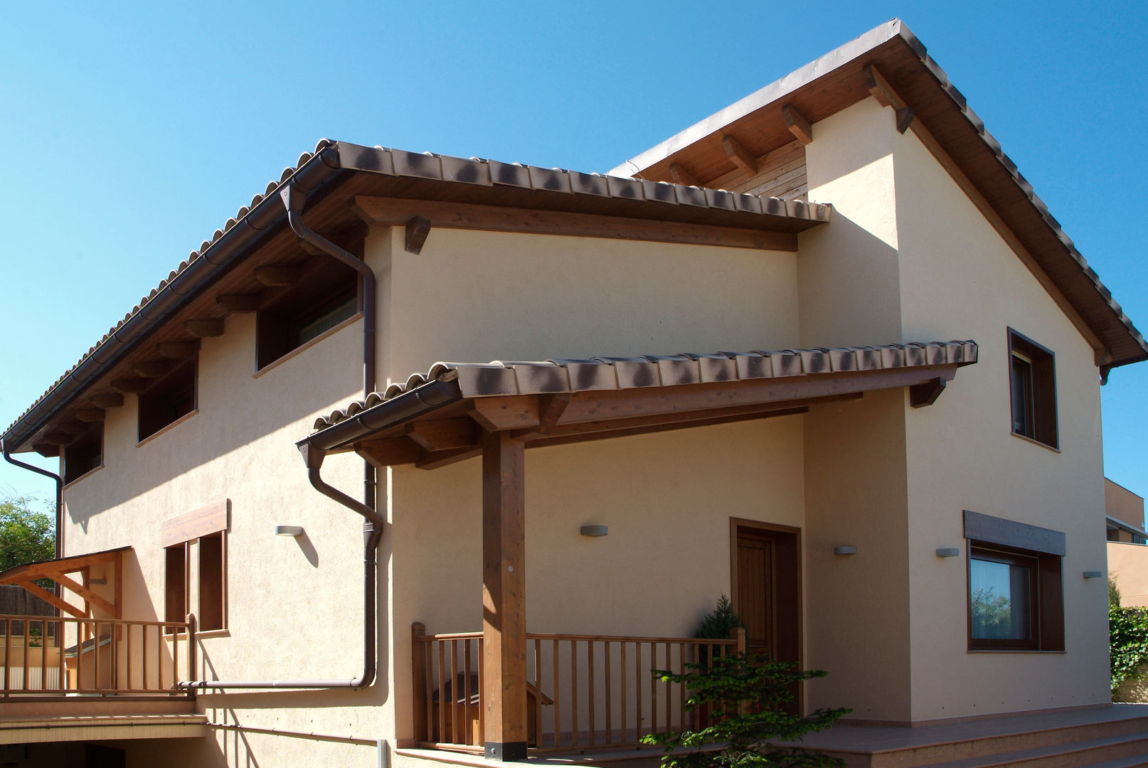 Casa con estructura de madera MRJ, RIBA MASSANELL S.L. RIBA MASSANELL S.L. Houses لکڑی Wood effect