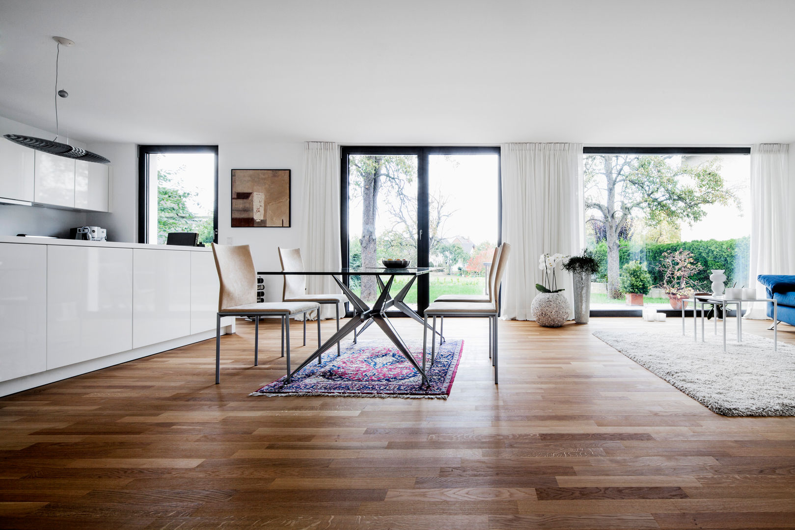 Wohnhaus Mondorf, Corneille Uedingslohmann Architekten Corneille Uedingslohmann Architekten Modern dining room