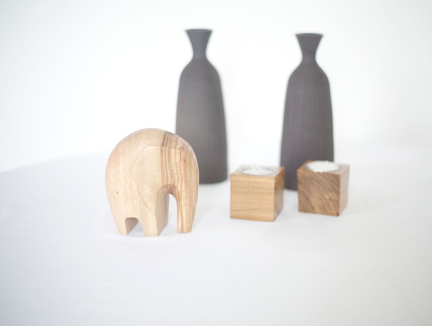 Our Beautiful Elephant Sculptures, Nilare Nilare غرفة المعيشة ديكورات واكسسوارات