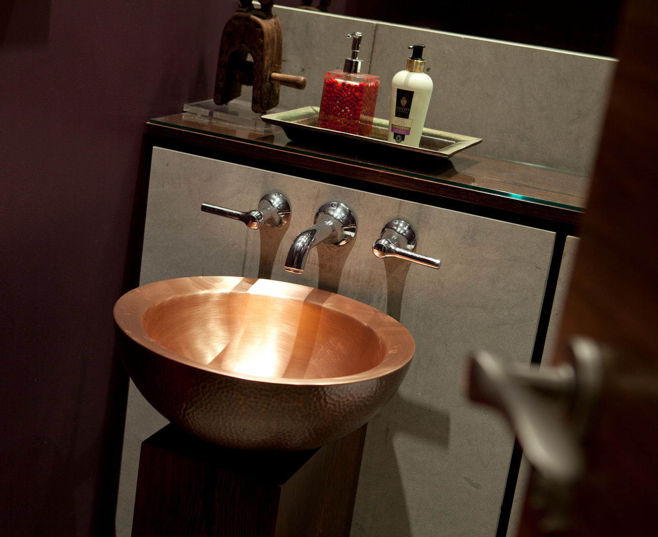 Folio Design | The House on Hampstead Heath | Sink homify Modern bathroom Sinks