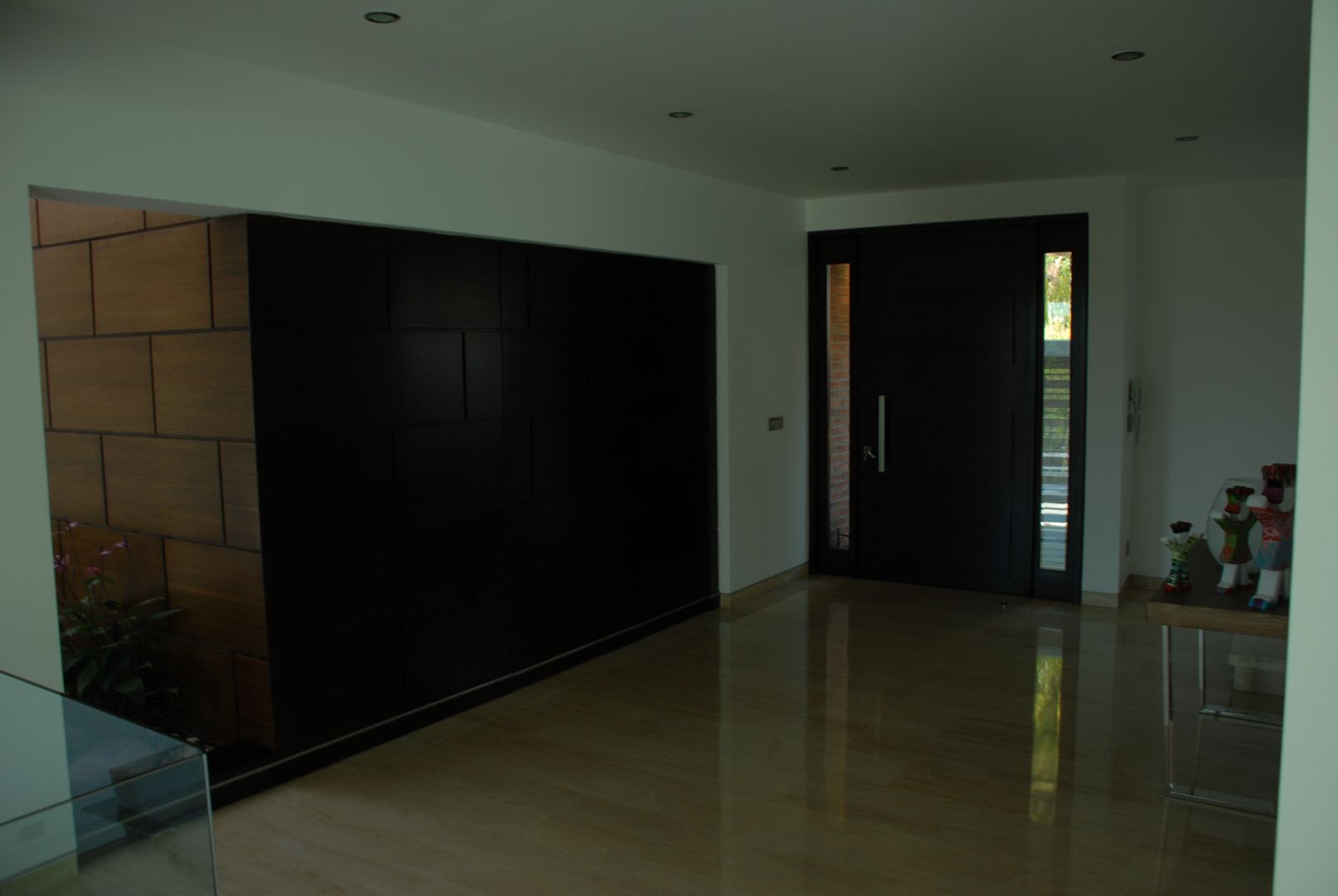 Casa el Hatillo, FergoStudio FergoStudio Minimalist corridor, hallway & stairs