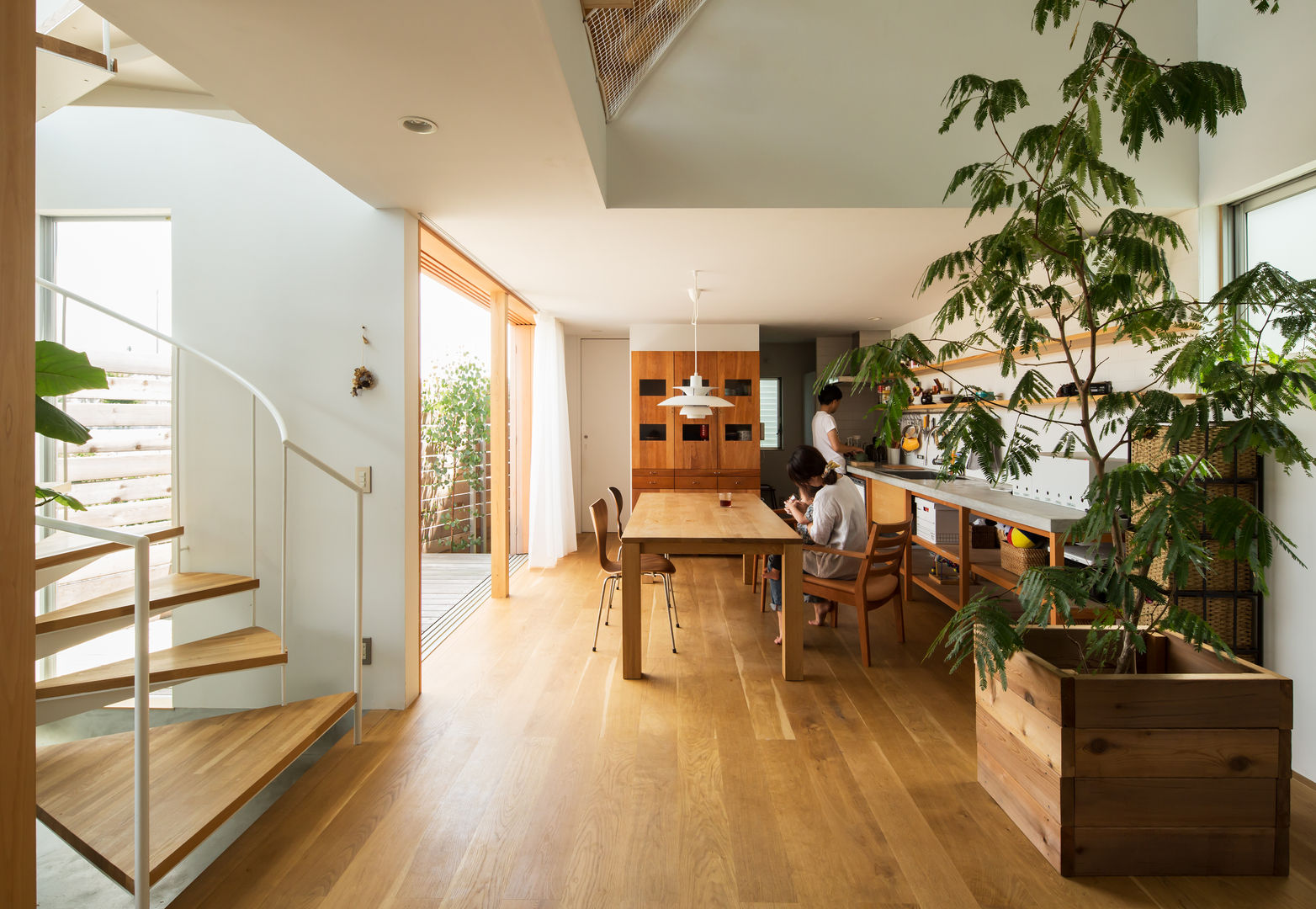 長尾元町の家, 藤森大作建築設計事務所 藤森大作建築設計事務所 Modern Living Room Wood Wood effect