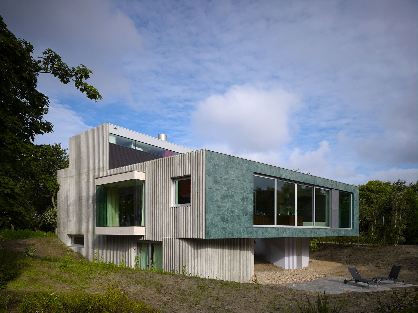 Villa in de duinen, Hoek van Holland, De Zwarte Hond De Zwarte Hond Casas modernas: Ideas, imágenes y decoración