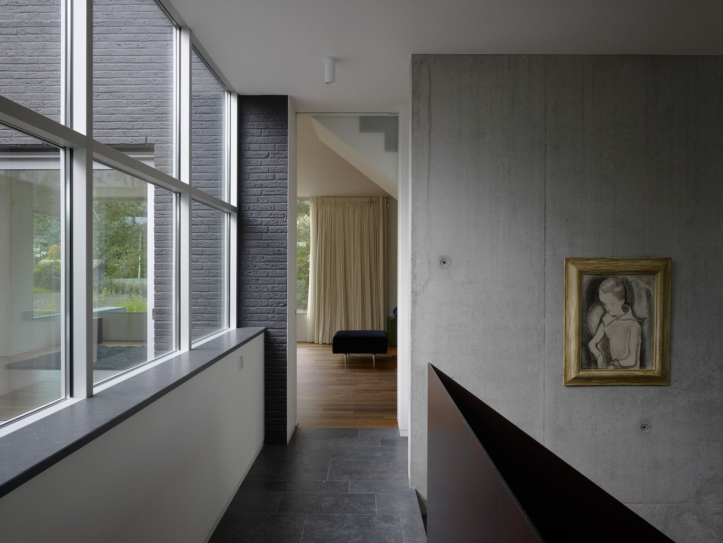 Villa in de duinen, Hoek van Holland, De Zwarte Hond De Zwarte Hond Modern corridor, hallway & stairs