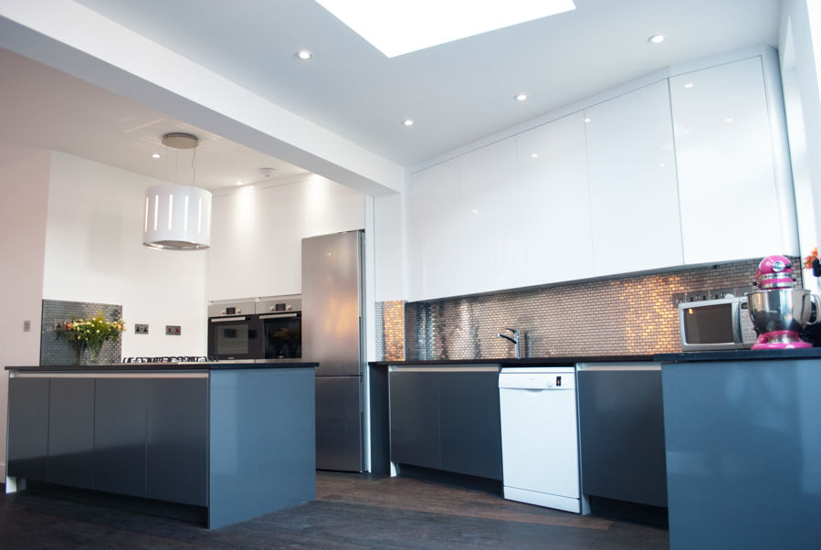 THE HANWELL CONVERSION homify Cozinhas modernas