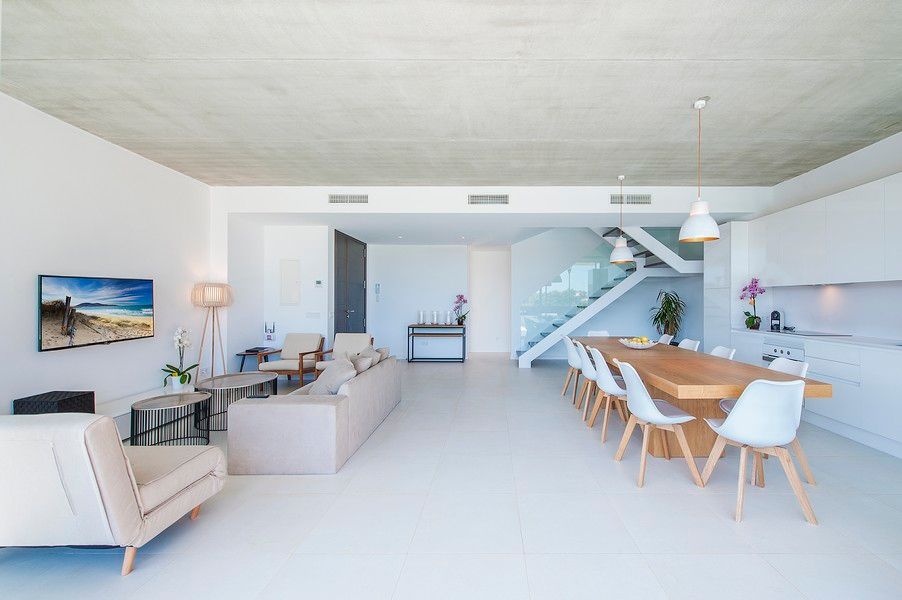 VIVIENDA UNIFAMILIAR EN BARCARÉS, MARÈS ARQUITECTURA MARÈS ARQUITECTURA غرفة السفرة