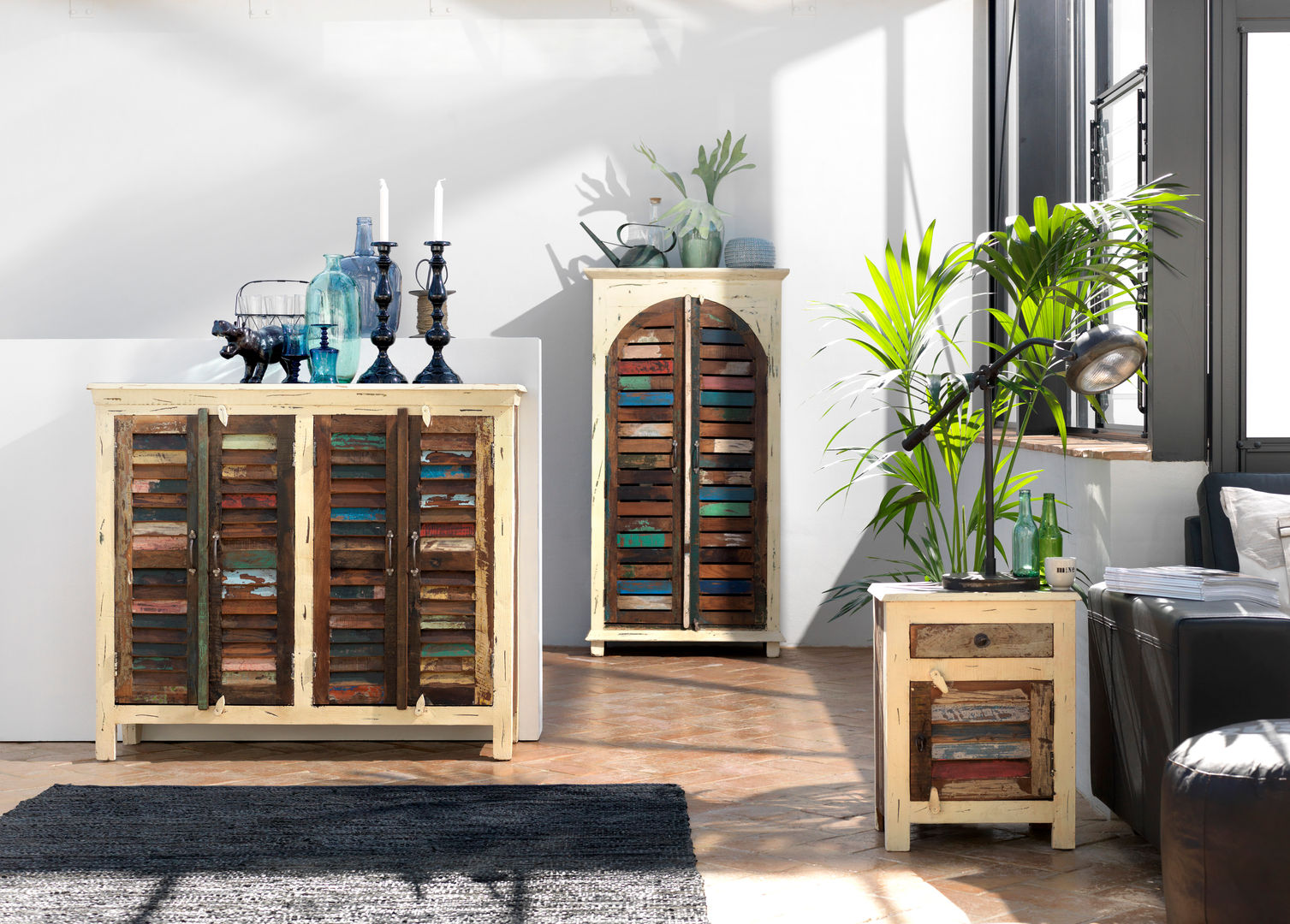 Décoration exotique pour la maison, Planète Cocoon Planète Cocoon Ruang Makan Tropis Parket Multicolored Dressers & sideboards