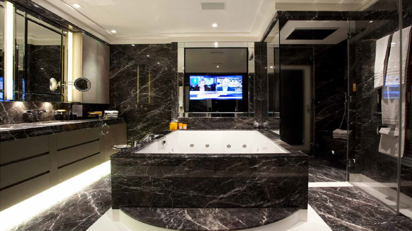 homify Modern style bathrooms Marble