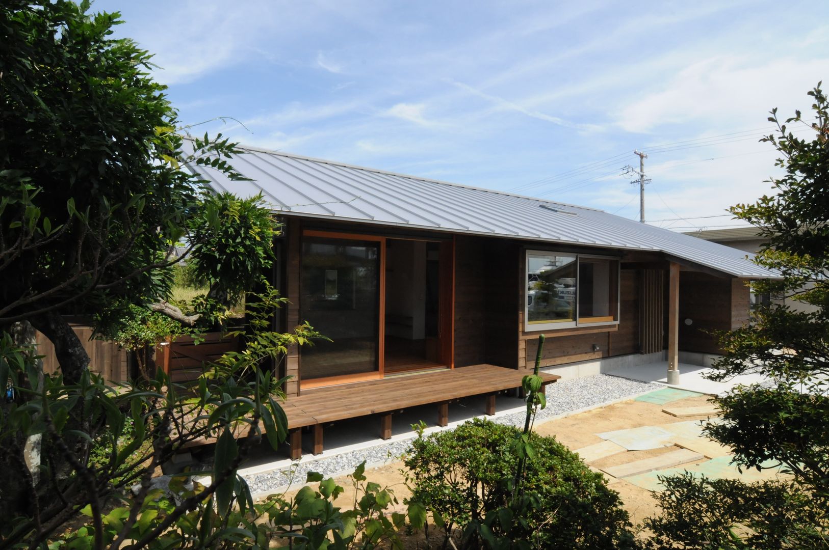 湖西の平屋, 加藤武志建築設計室 加藤武志建築設計室 Eclectic style houses Wood Wood effect