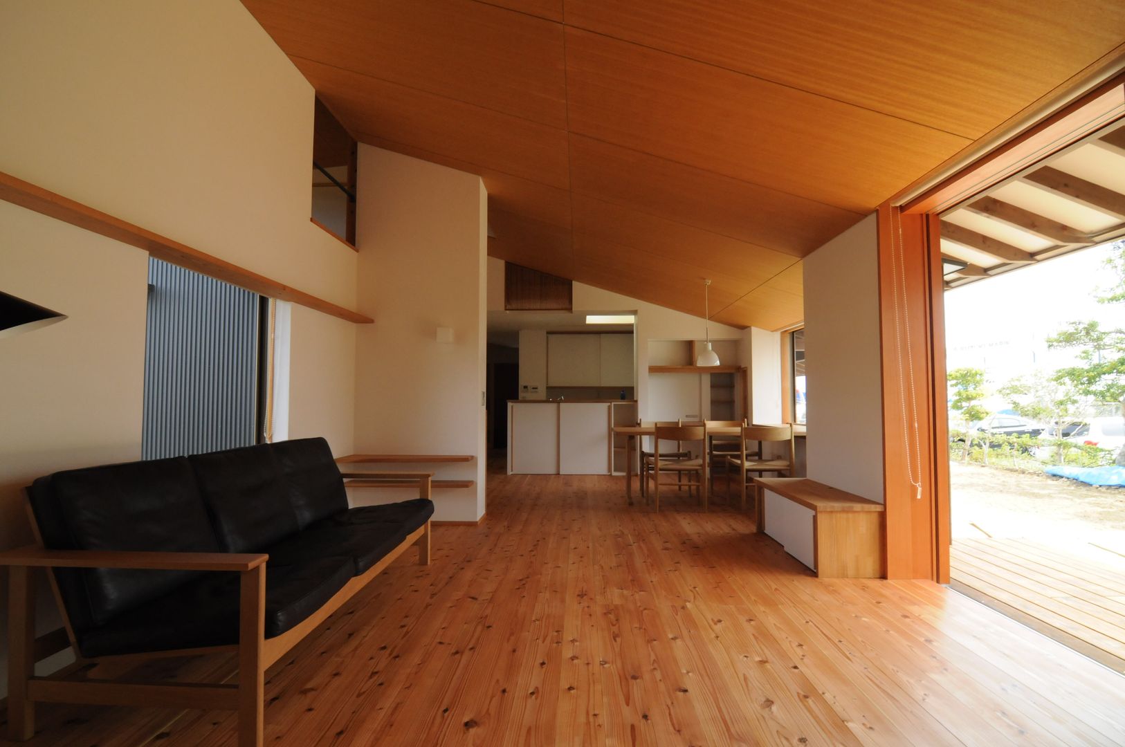 湖西の平屋, 加藤武志建築設計室 加藤武志建築設計室 Living room لکڑی Wood effect