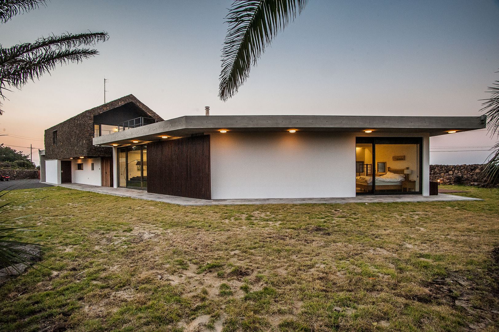 제주도 하도리 주택, ZeroLimitsArchitects ZeroLimitsArchitects Casas modernas