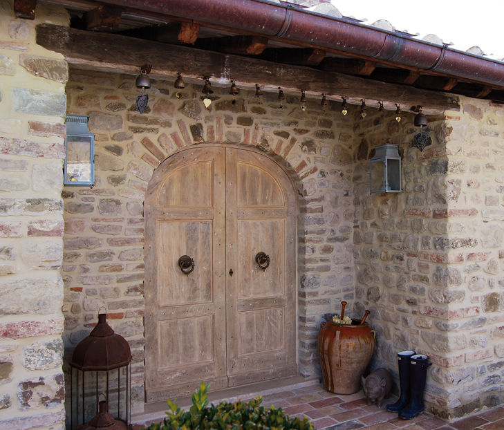 Portoni da esterno, Porte del Passato Porte del Passato Puertas estilo rústico Puertas