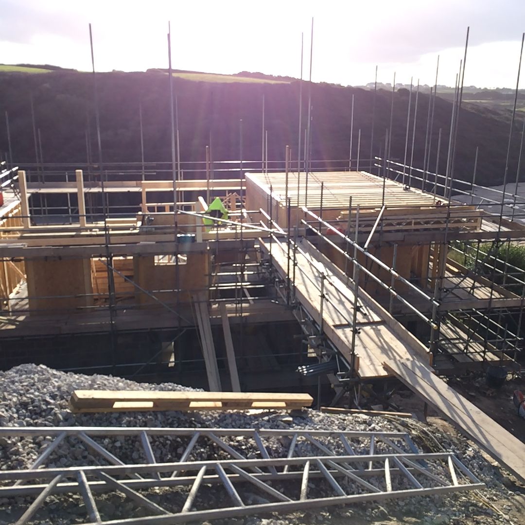 Timber Frame, Elevated Views over River Pentire Building With Frames Casas de estilo minimalista Madera Acabado en madera