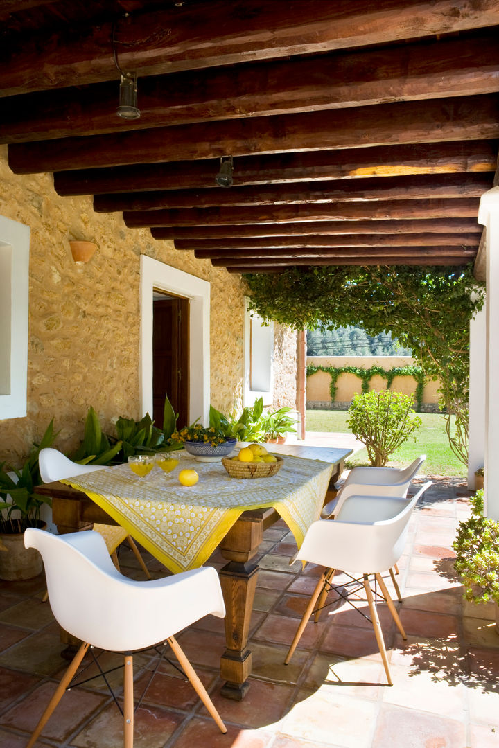 Casa en Ibiza, recdi8 recdi8 Country style balcony, veranda & terrace