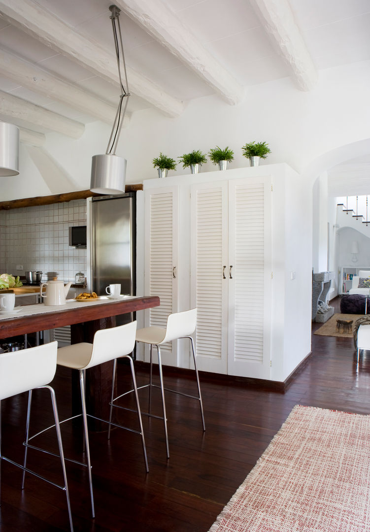 Casa en Ibiza, recdi8 recdi8 カントリーデザインの キッチン