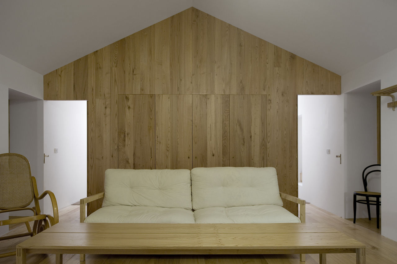 Casa Clara, BICA Arquitectos BICA Arquitectos Minimalistische woonkamers Sofa's & fauteuils