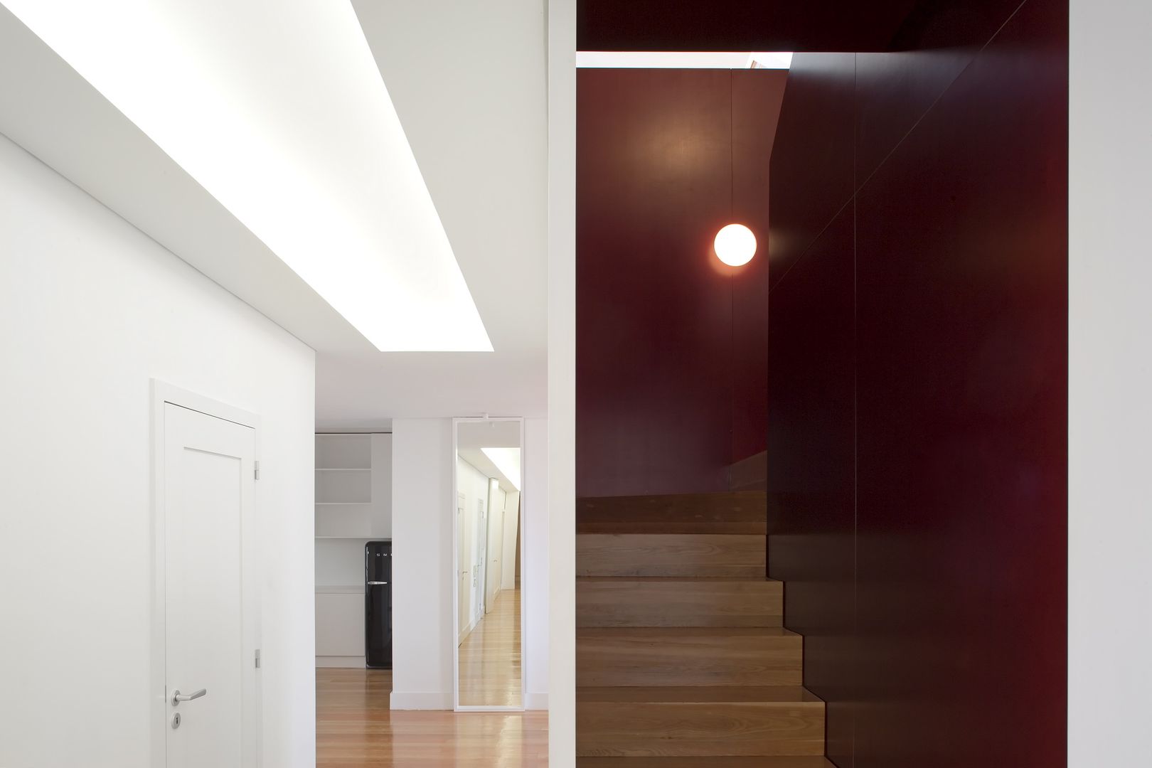 Casa Príncipe Real, BICA Arquitectos BICA Arquitectos Minimalist corridor, hallway & stairs