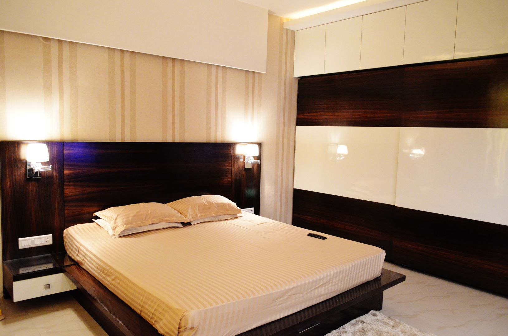 " I Belong To U ", Artis Interiorz Private Limited Artis Interiorz Private Limited Minimalist bedroom Beds & headboards