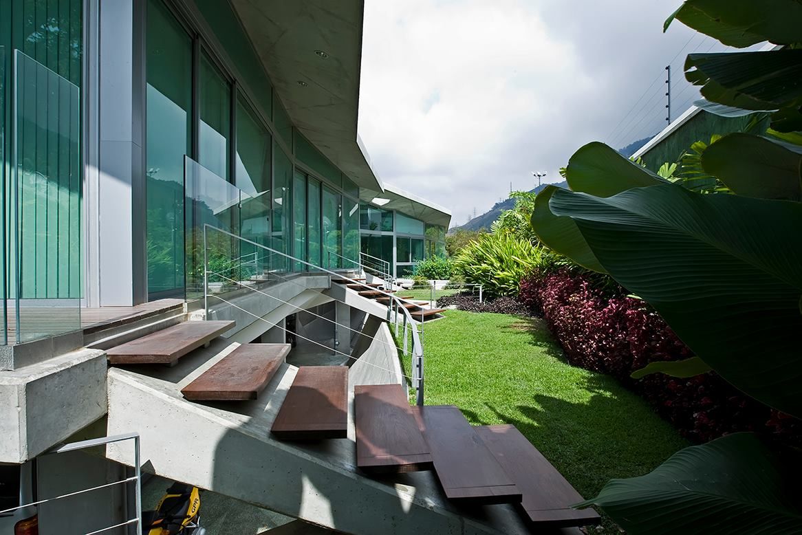 Casa AG, oda - oficina de arquitectura oda - oficina de arquitectura Jardines de estilo moderno