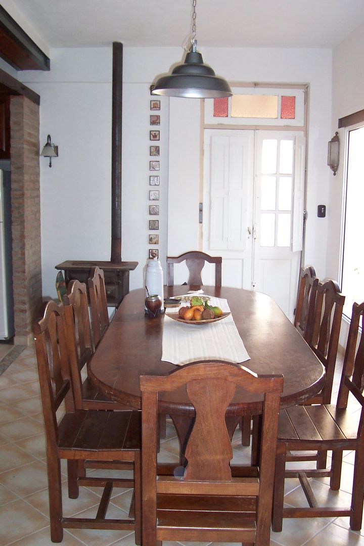 REMODELACIÓN COCINA - COMEDOR - PATIO DE LUZ, milena oitana milena oitana Salle à manger rustique