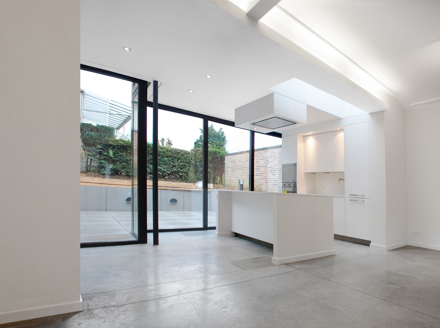 rénovation maison OC, planomatic planomatic Minimalist dining room