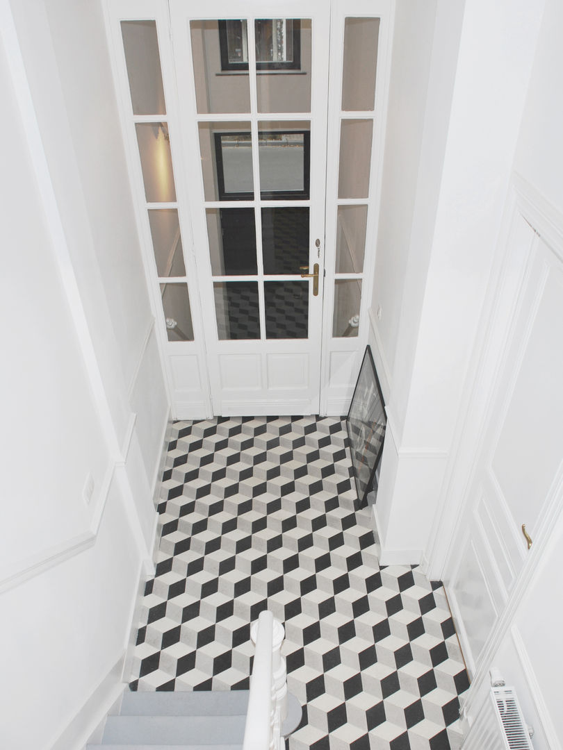 rénovation maison RR, planomatic planomatic Couloir, entrée, escaliers minimalistes
