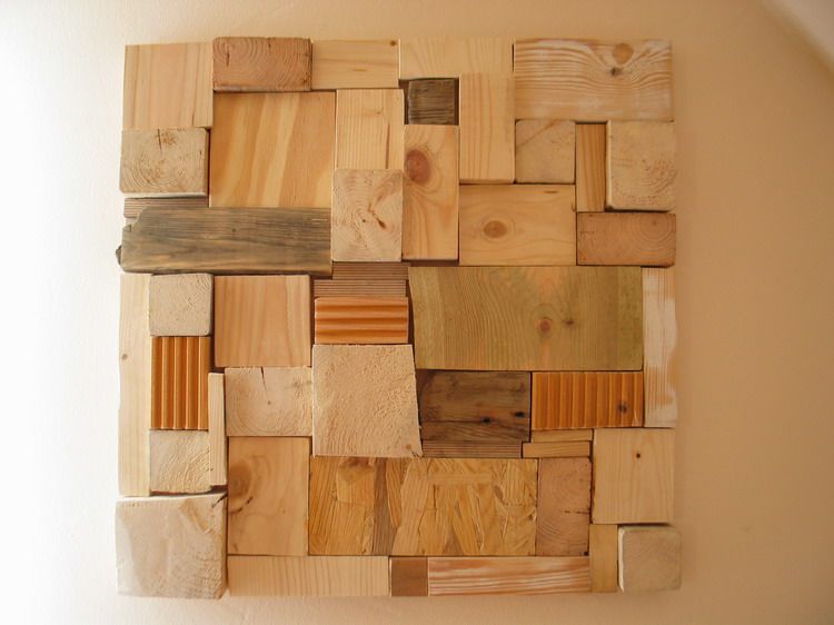 homify Other spaces Wood Wood effect Pictures & paintings