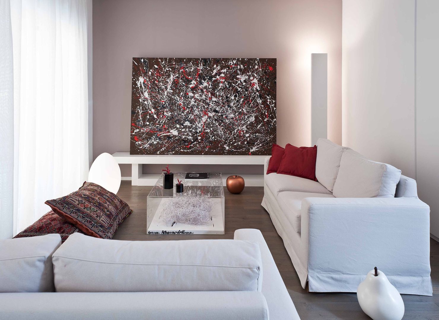 Ristrutturazione di un appartamento a Napoli, architetto Lorella Casola architetto Lorella Casola Minimalist living room