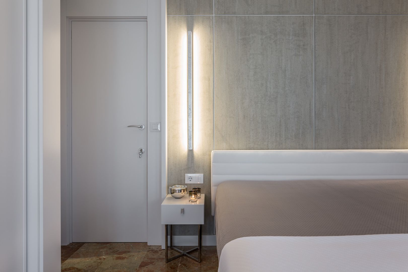 Dormitorio futurista Laura Yerpes Estudio de Interiorismo Dormitorios de estilo ecléctico