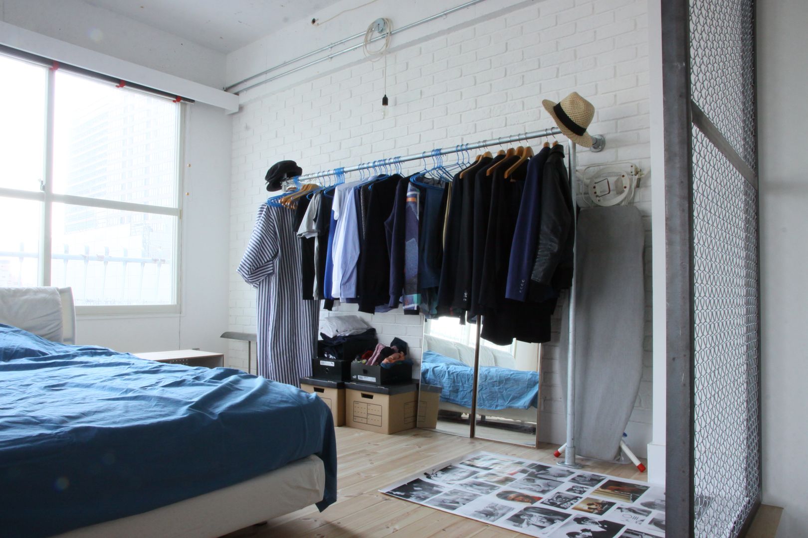 90平米のワンルーム, HOUSETRAD CO.,LTD HOUSETRAD CO.,LTD Industrial style bedroom