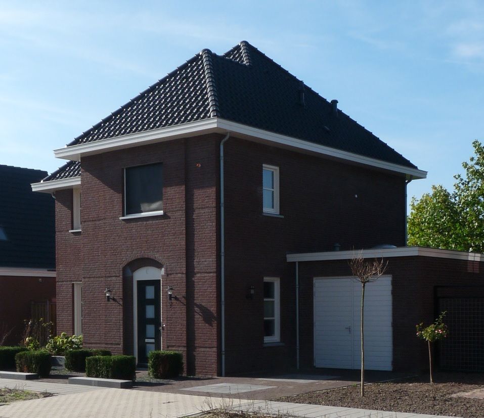 Zijaanzicht nieuwbouw villa Velddriel Villa Delphia Klassieke huizen