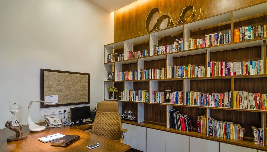 Nahata Residence., In-situ Design In-situ Design Modern Study Room and Home Office