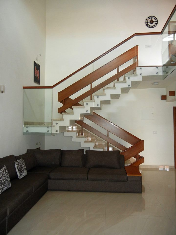 Villa at Ezperenza, Whitefield, Interiors By Suniti Interiors By Suniti Couloir, entrée, escaliers modernes