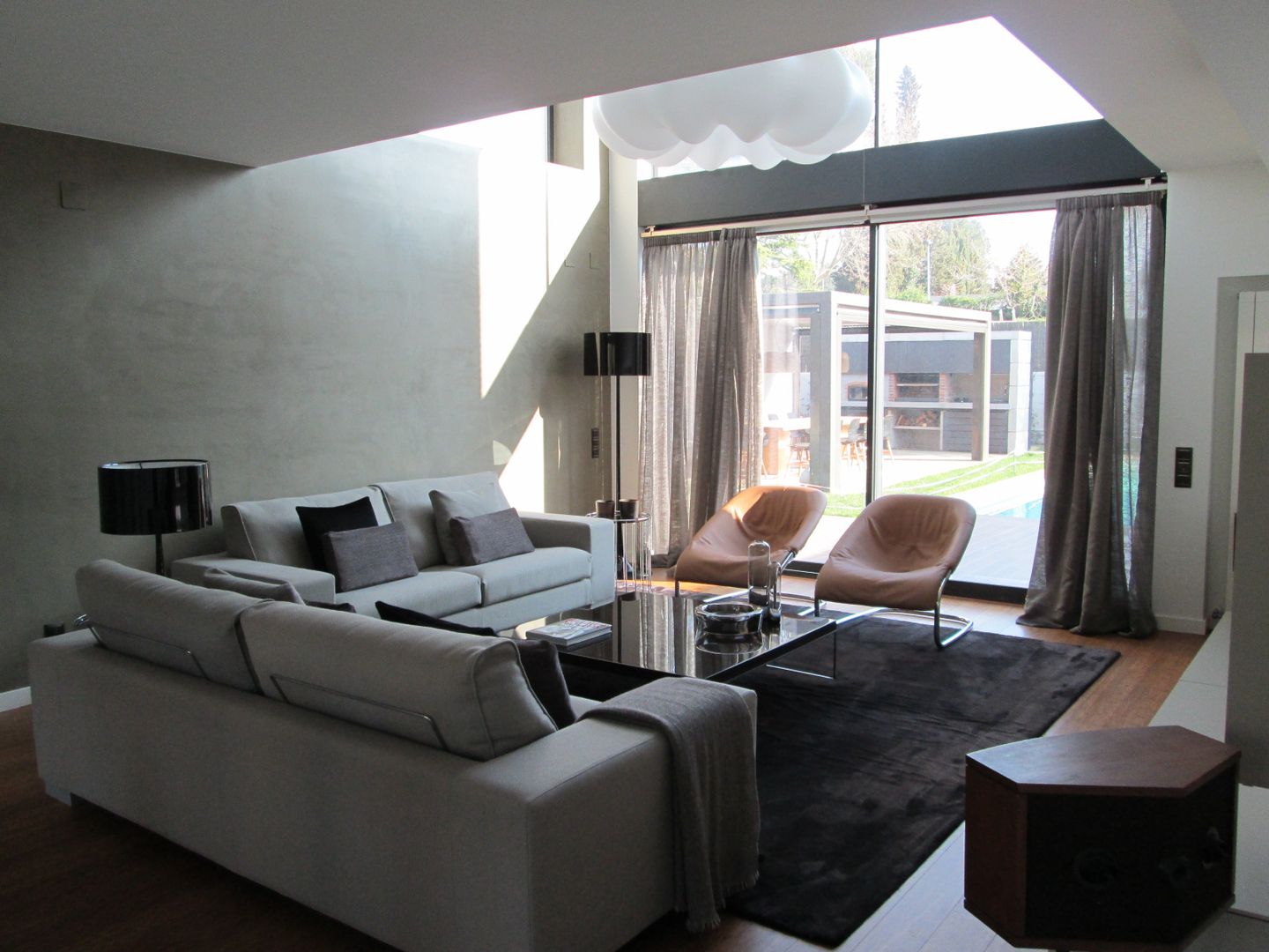 Proyecto Casa DOLJOS en Sant Cugat, Marc Pérez Interiorismo Marc Pérez Interiorismo 모던스타일 거실 소파 & 안락 의자