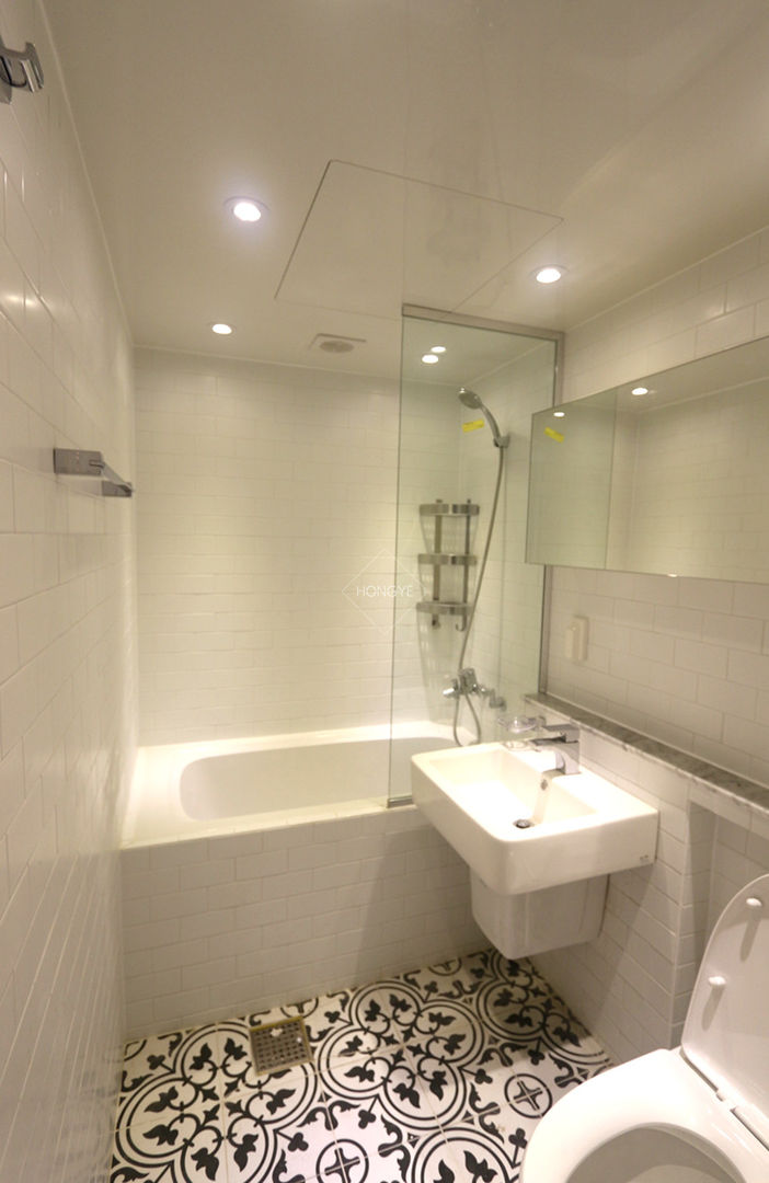 작은집 넓게 쓰는 빌라인테리어_ 20py, 홍예디자인 홍예디자인 Scandinavian style bathroom