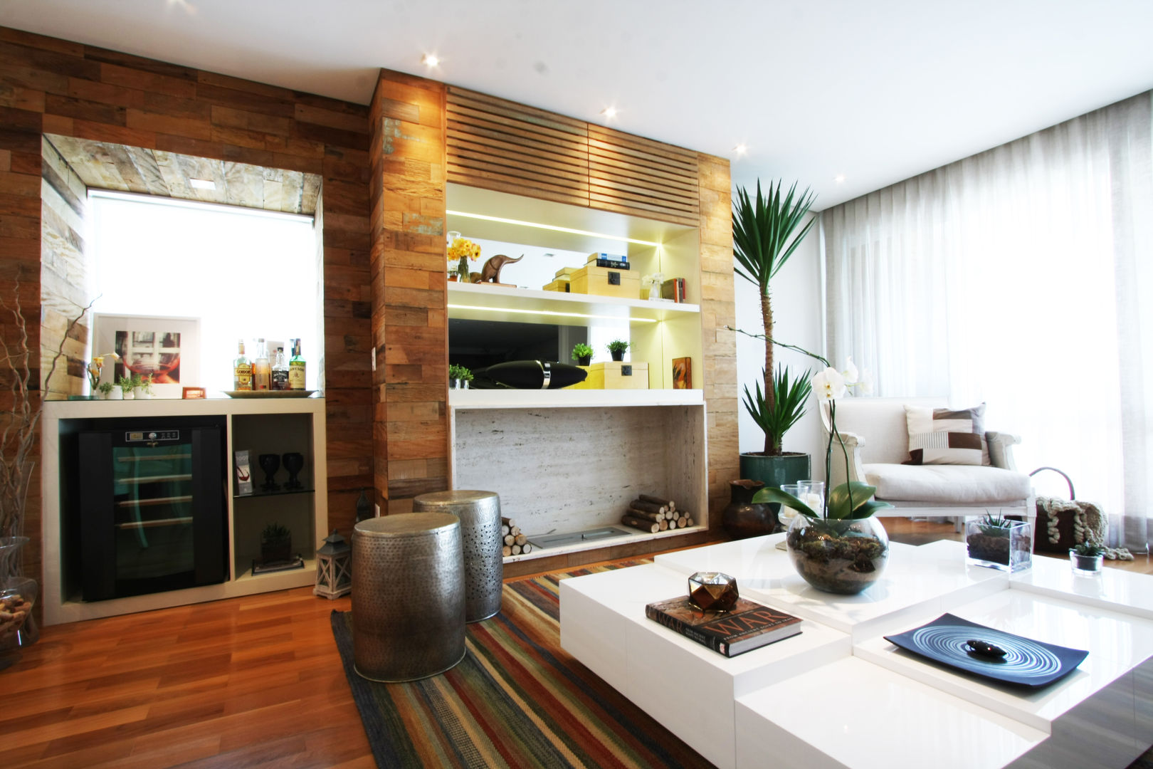Apartamento Pinheiros 2, Officina44 Officina44 Salas de estar modernas