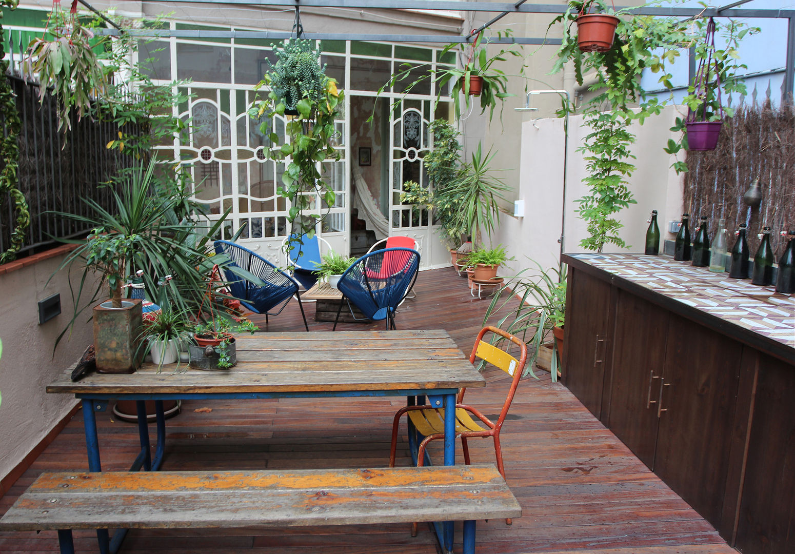 detalle de terraza homify Balcones y terrazas de estilo mediterráneo